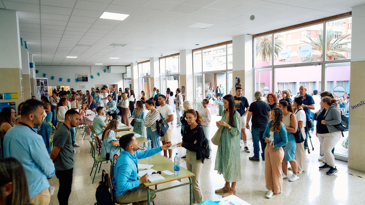 Opositores en el IES Benito Pérez Galdós este sábado