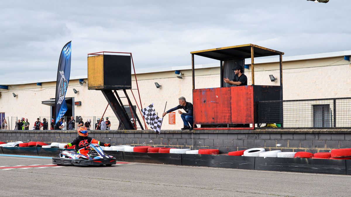 Jonás Moreno reina en el estreno de la Villafranca Racing Series