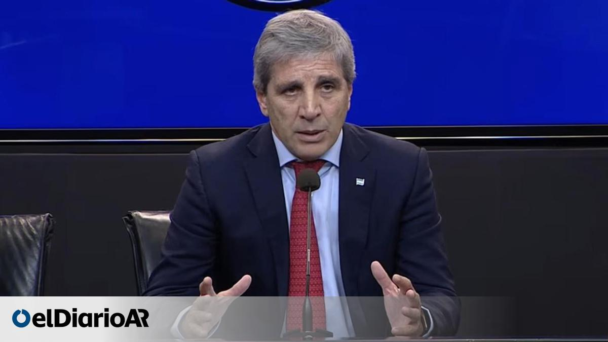 Caputo anuncia flexibilización de créditos en dólares para empresas con foco en construcción