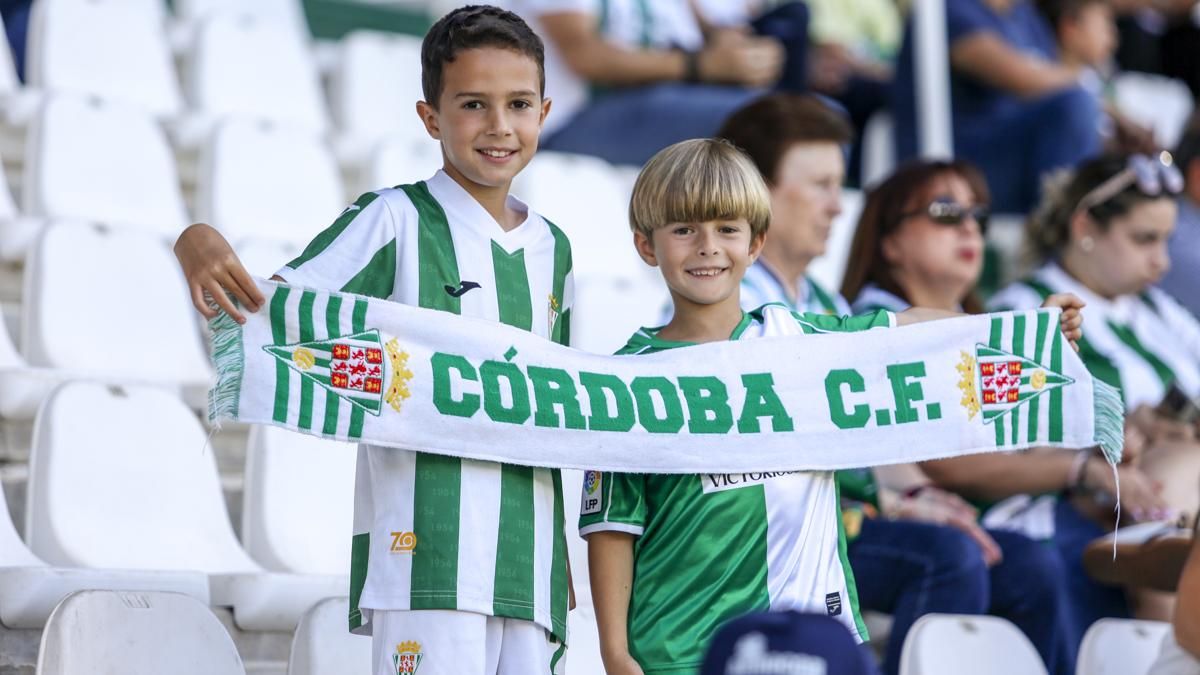 Grada Blanquiverde del Córdoba CF - Sporting de Gijón