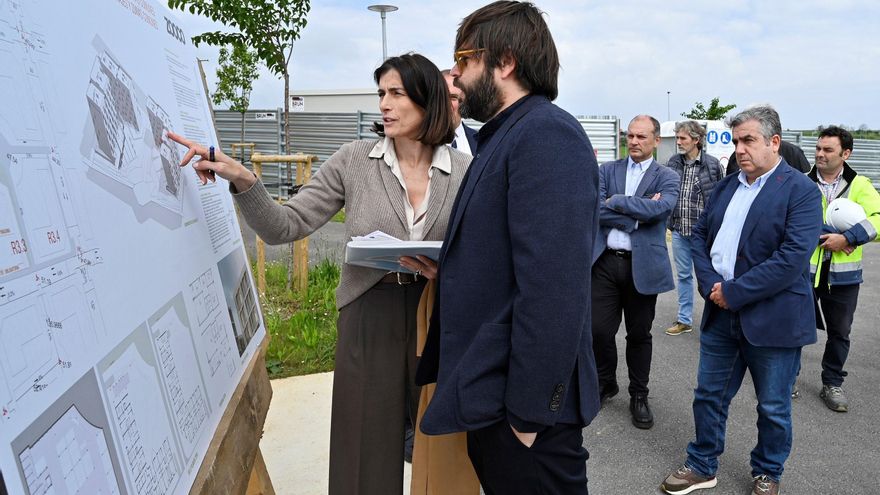 La alcaldesa de Santander, Gema Igual, asiste al inicio de las obras de dos edificios de VPO del Scetor 1 de El Alisal.