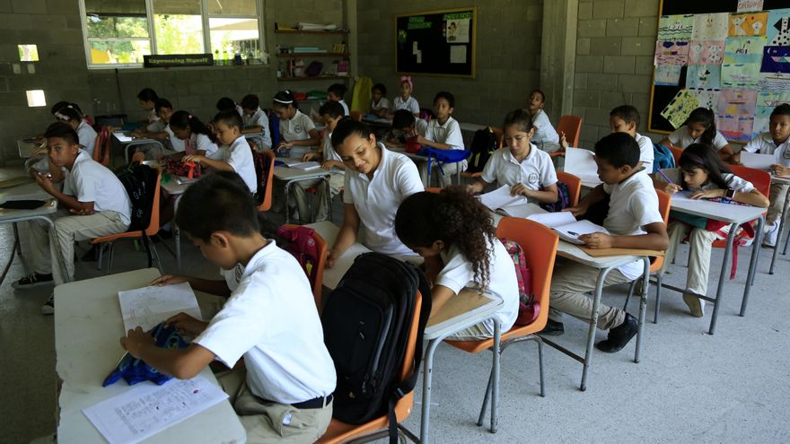 Los estudiantes colombianos usan vocabulario correcto y deben mejorar la ortografía
