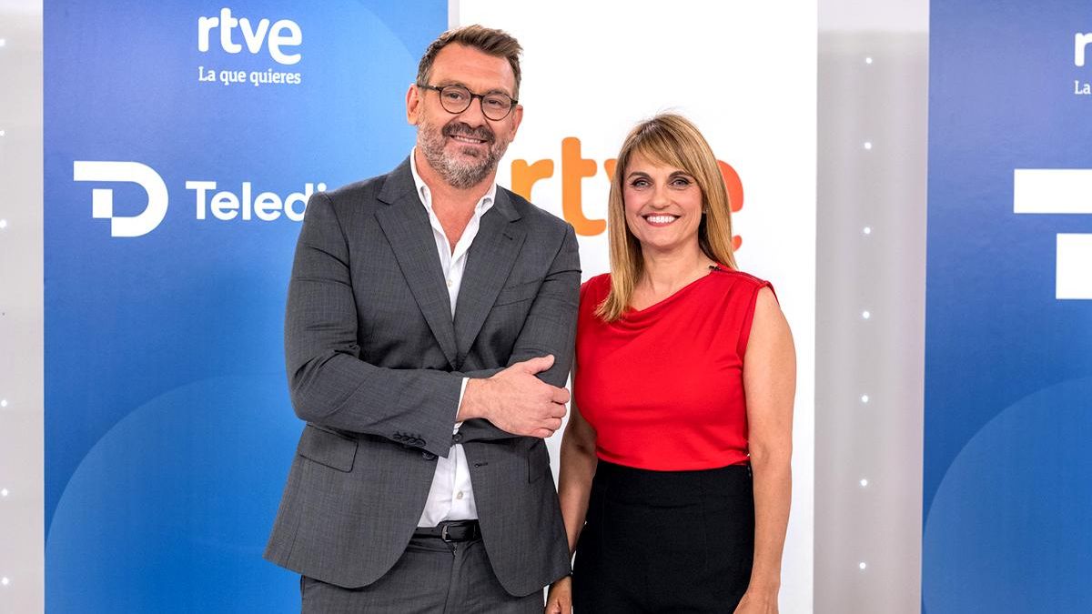Marc Sala y Lourdes Maldonado en la presentación de los Telediarios