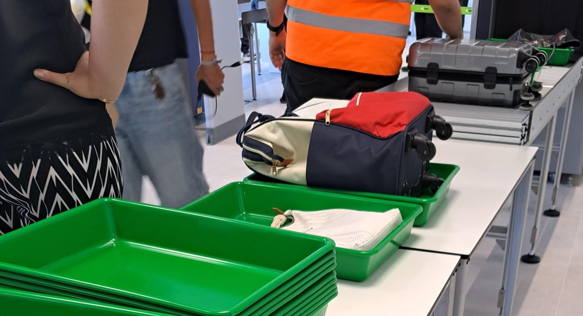 El Aeropuerto pone a prueba los sistemas del edificio terminal ampliado