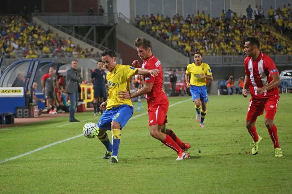 Partido entre la UD Las Palmas y el Sevilla. (ALEJANDRO RAMOS)