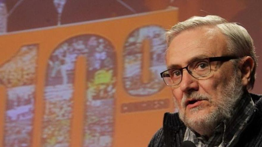 El médico Marciano Sánchez Bayle en una conferencia.