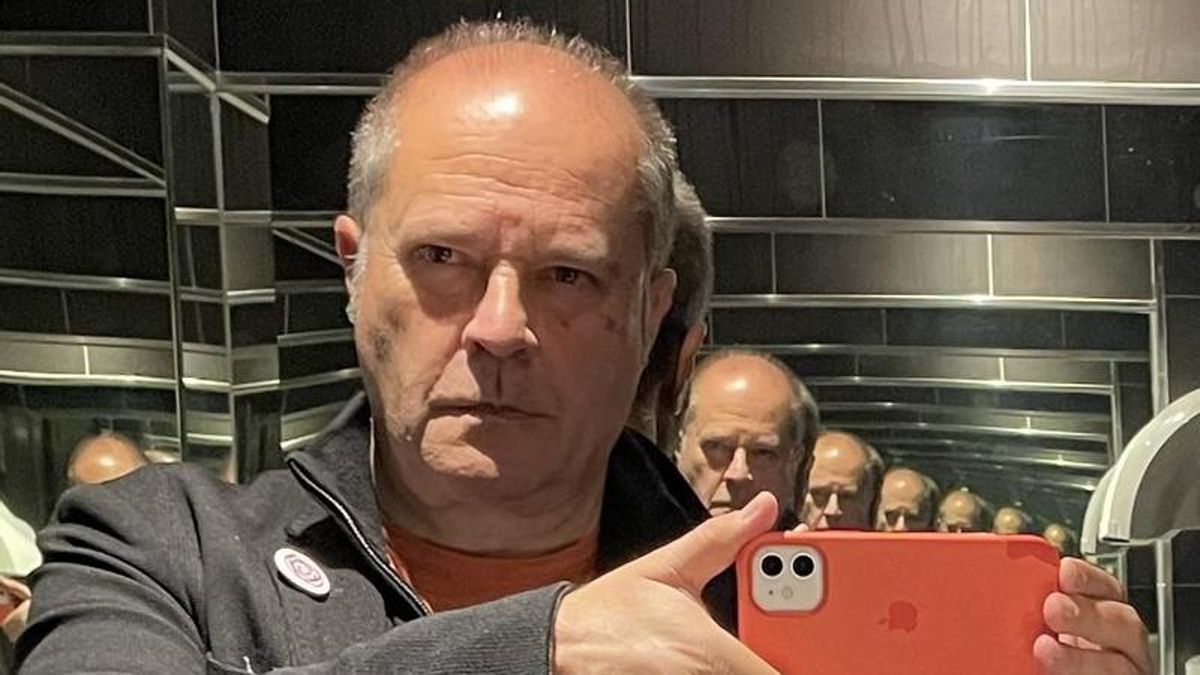 Pepe Barro, diseñador gráfico: “A mi generación le tocó superar los fantasmas del cambio tecnológico. La cabeza es la que rige”