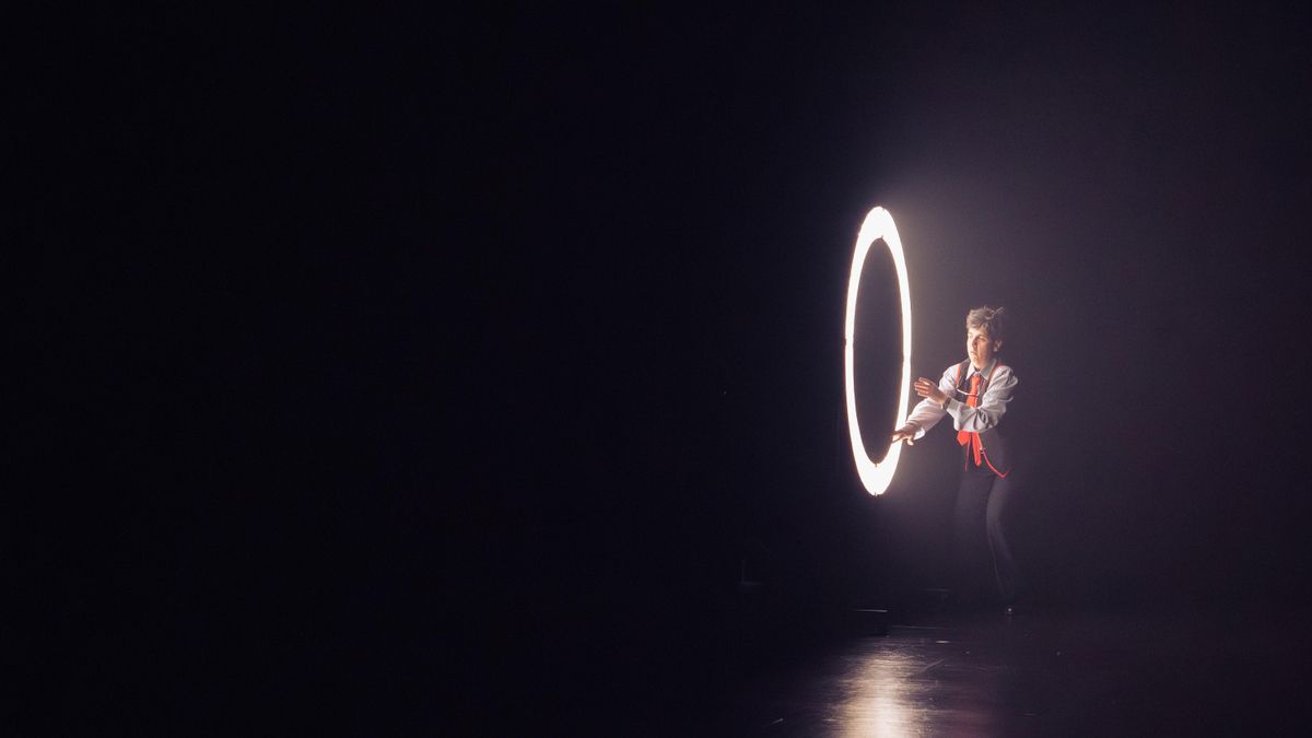 Ulises Odiseo, conductor de un micro, siempre de viaje