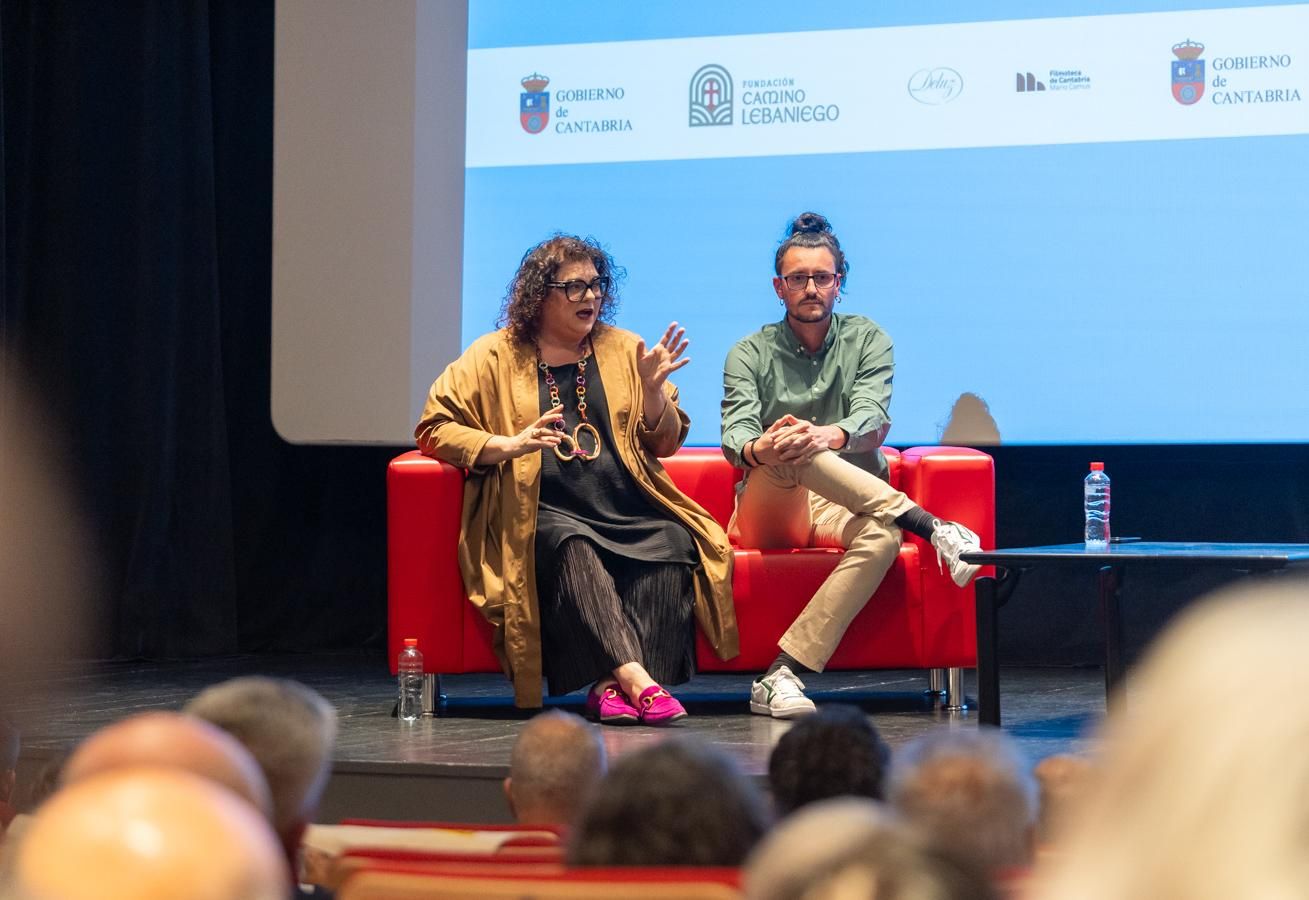 Olga Agüero ahonda en la importancia de contar la realidad más allá de las notas de prensa institucionales y el periodismo de declaraciones.