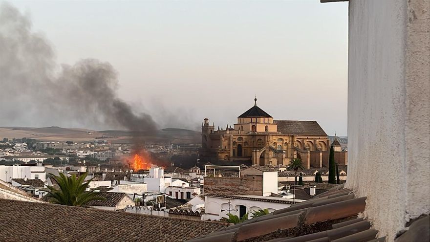 Una semana del incendio en la Mezquita de Córdoba: del miedo a la reconstrucción, y a las críticas por la gestión