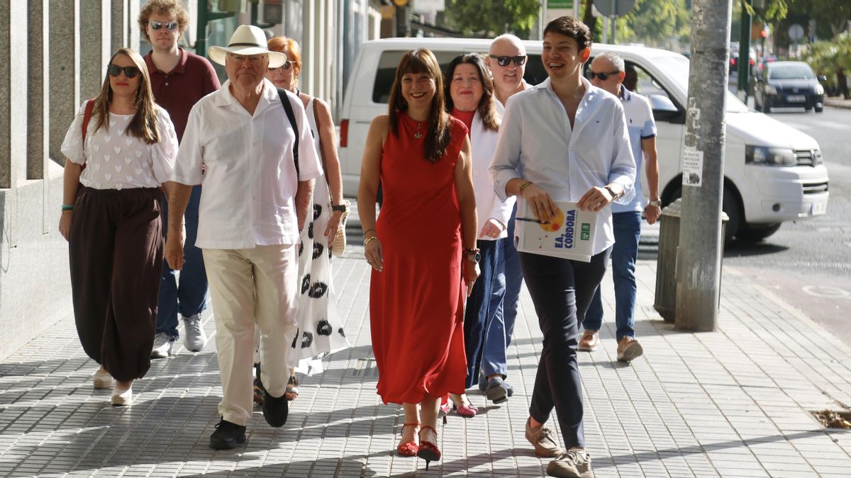 La parlamentaria socialista Victoria Fernández presenta su candidatura a las primarias del PSOE, para ser candidata a la alcaldía de Córdoba