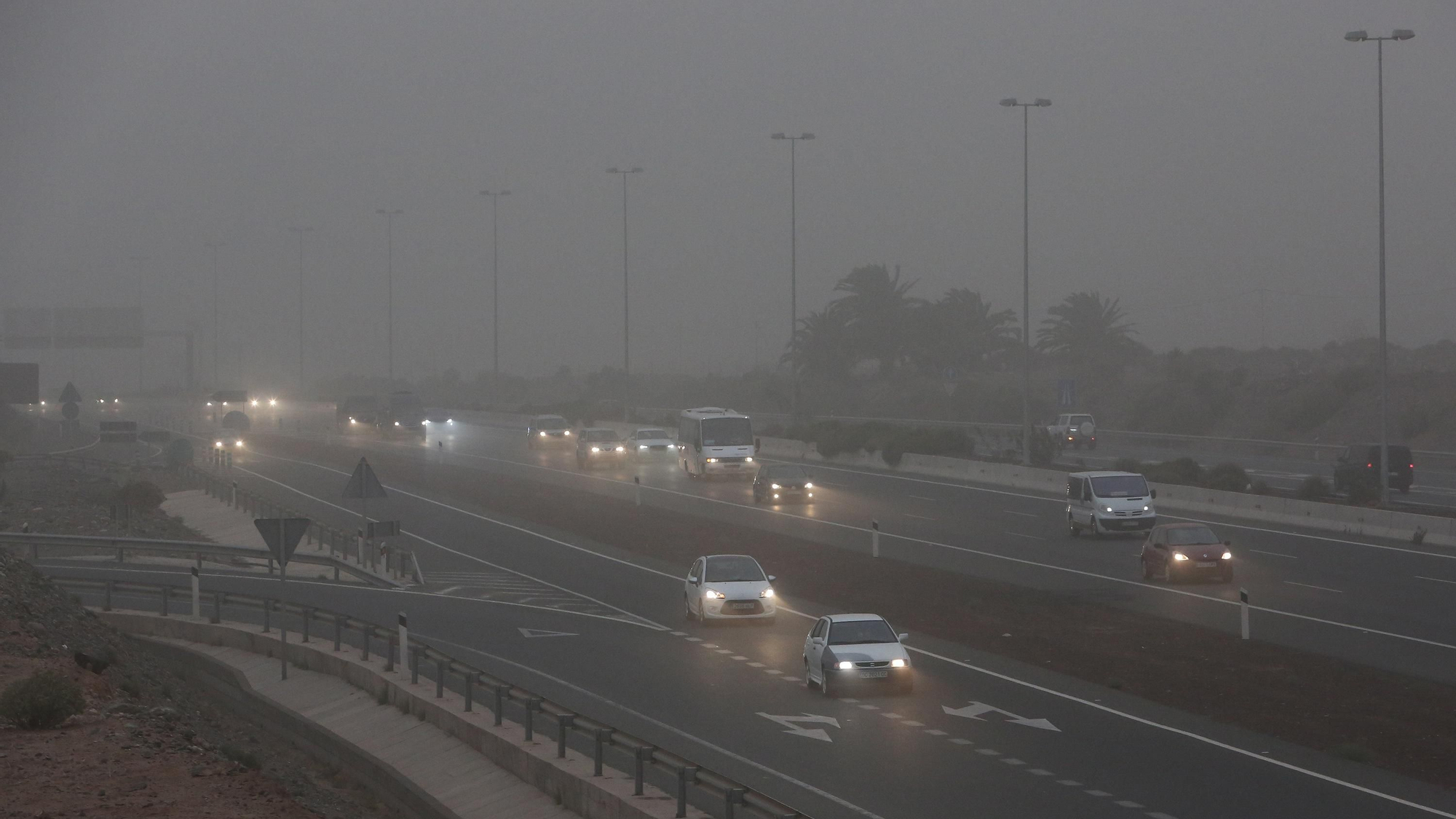 GC1 a su paso por el barranco de Tirajana.
