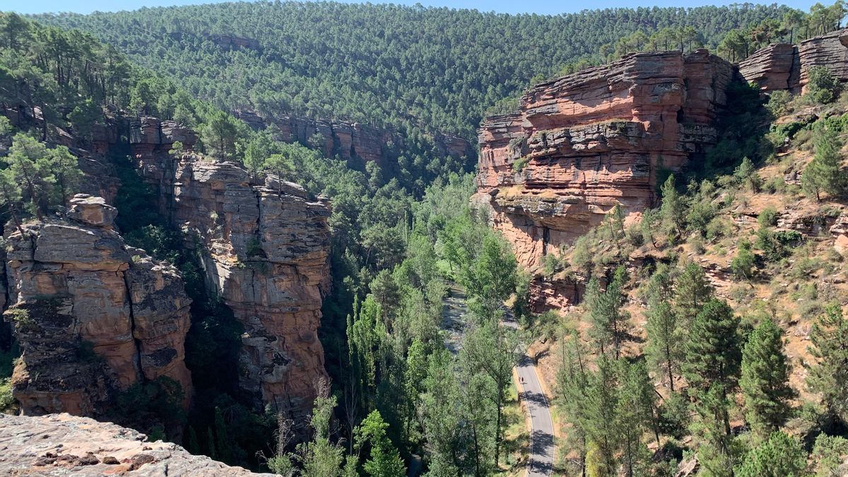 El desfiladero aragonés que es el "cañón del Colorado" español, pero lleno de vegetación