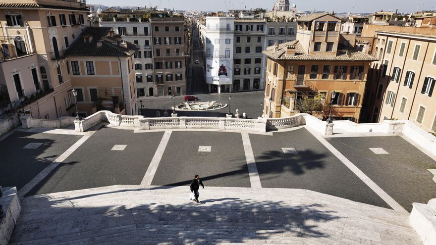 La plaza de España de Roma durante la cuarentena.