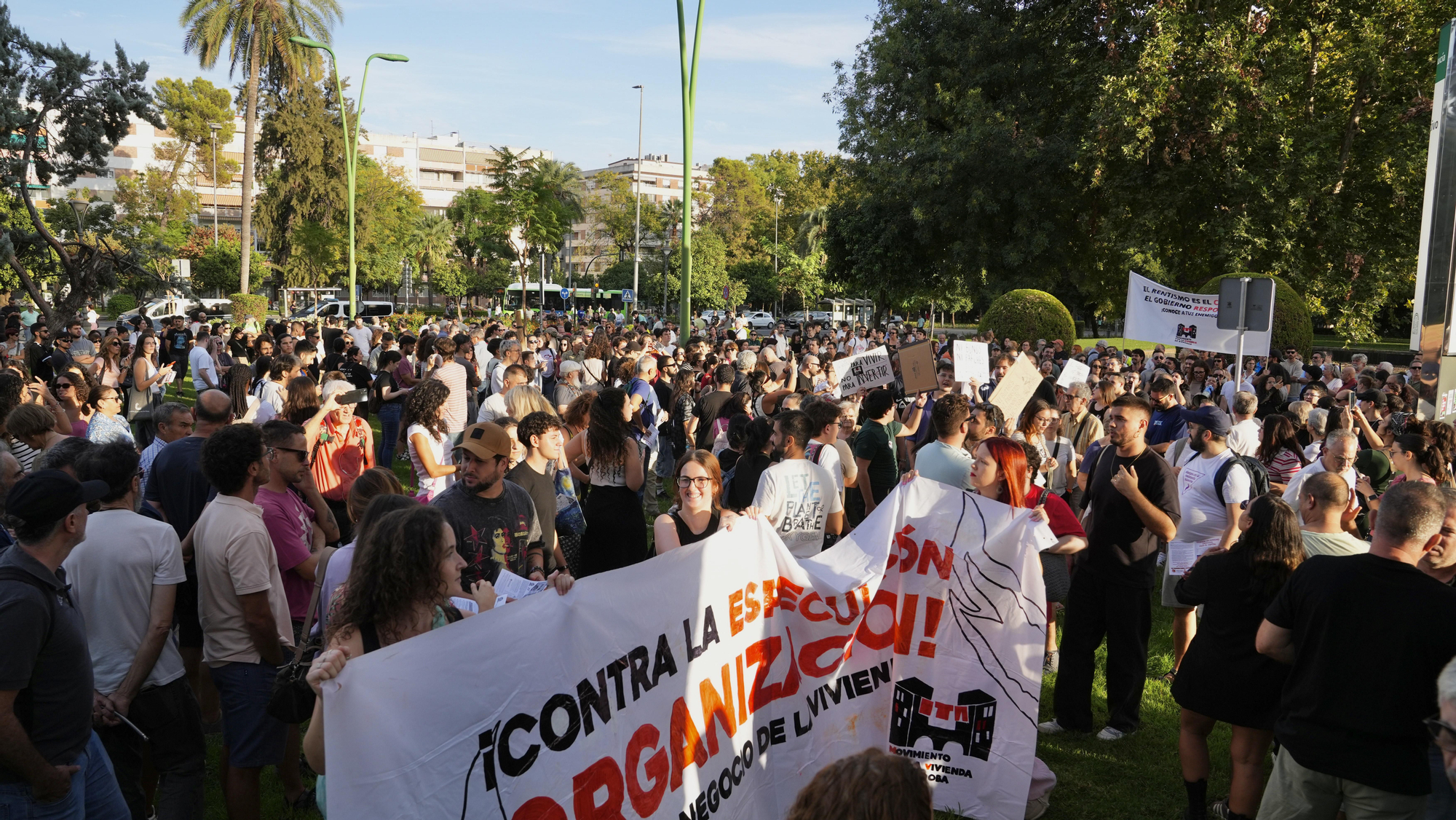 Concentración en Córdoba por la vivienda tras el desahucio de Maricarmen