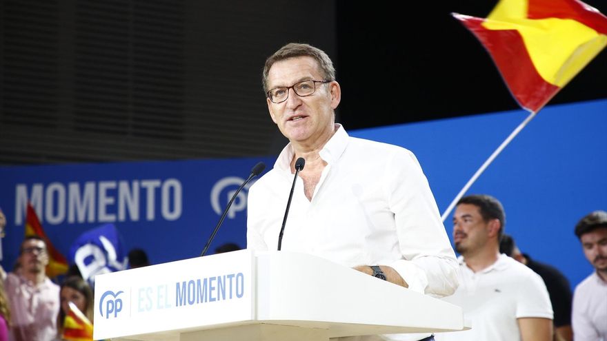 El presidente del Partido Popular, Alberto Núñez Feijóo, interviene durante un acto en el Auditorio de la Diputación de Alicante.