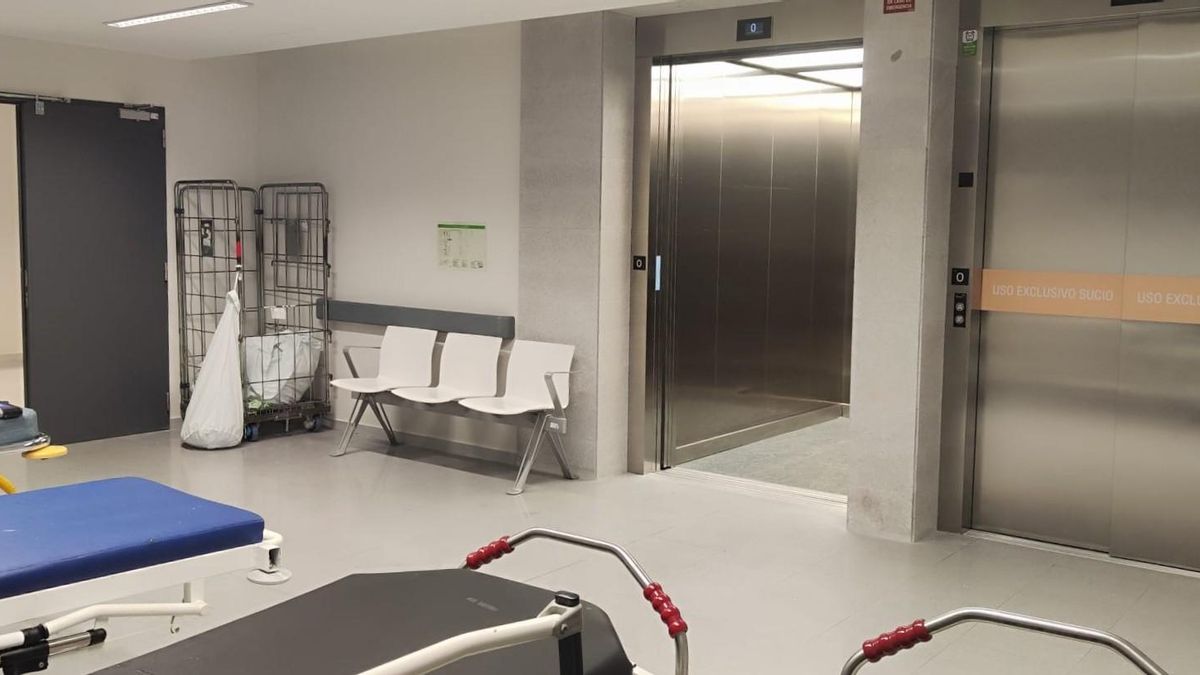 UGT denuncia que el Hospital de Toledo "aparca" a sus pacientes junto a los ascensores