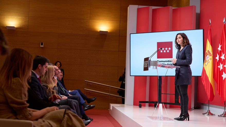 Ayuso presume de la buena marcha de Madrid mientras acusa a Sánchez de "estrangular" la región