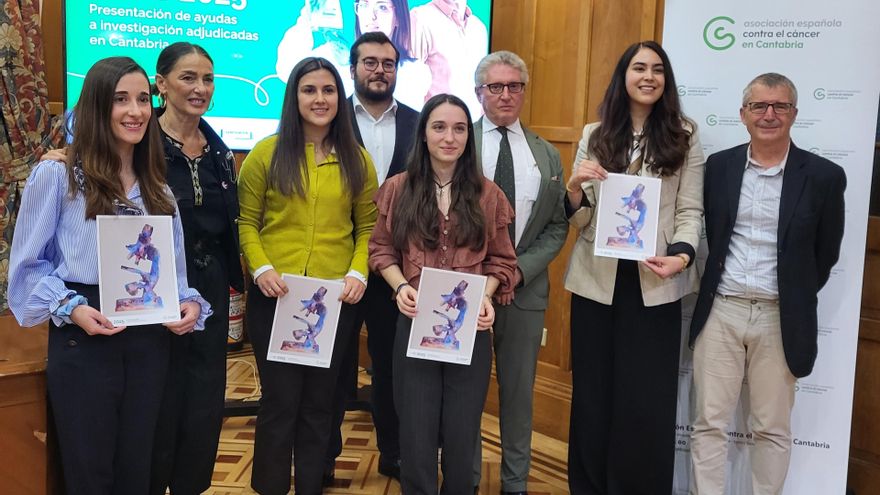 La AECC de Cantabria entrega las ayudas 2025 para investigar el cáncer que se desarrollarán en la CCAA