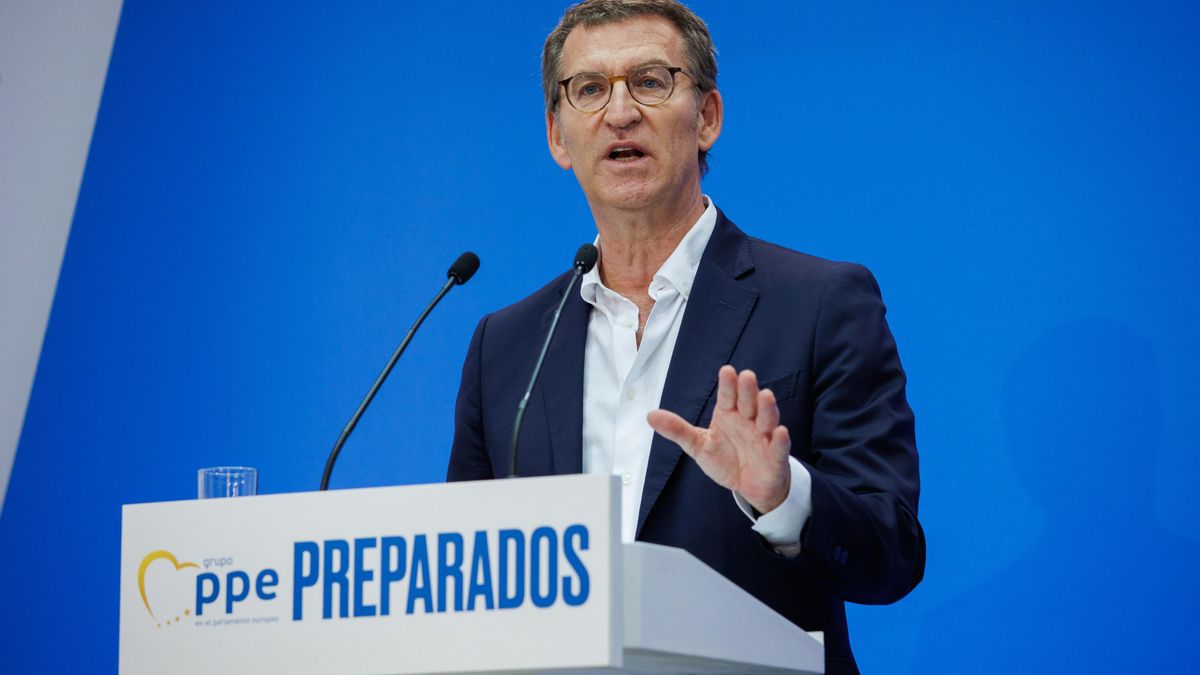El presidente del PP, Alberto Núñez Feijóo, inaugura el curso ‘Fortalecer Europa con una alternativa para la mayoría’, a 13 de julio de 2022, en San Lorenzo de El Escorial, Madrid (España). El líder del PP utiliza este espacio, que pertenece a la programa