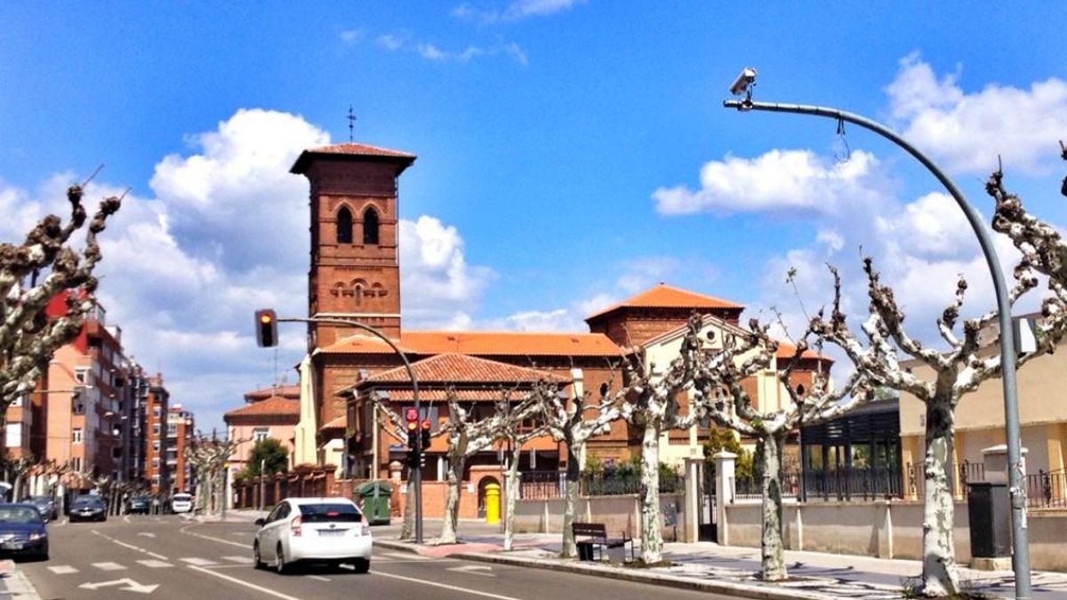Uno de los 'foto rojos' instalados en la capital leonesa, archivo.