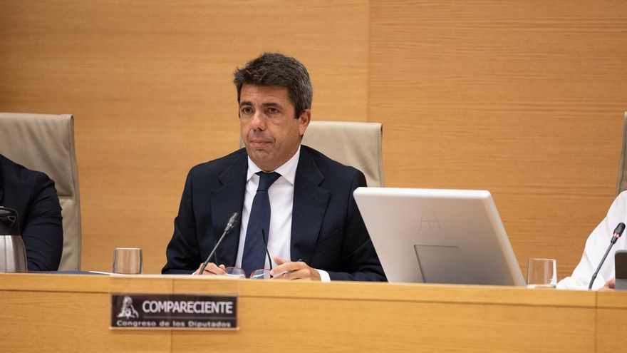 O juiz de Dana aperta o cerco a Mason e chama seus guarda-costas e motorista como testemunhas.