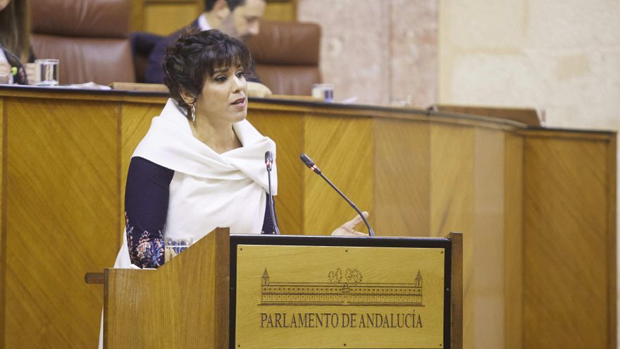 Teresa Rodríguez rebate con versículos de la Biblia el racismo de Vox: “No les pido que sean humanitarios, pero sean cristianos”