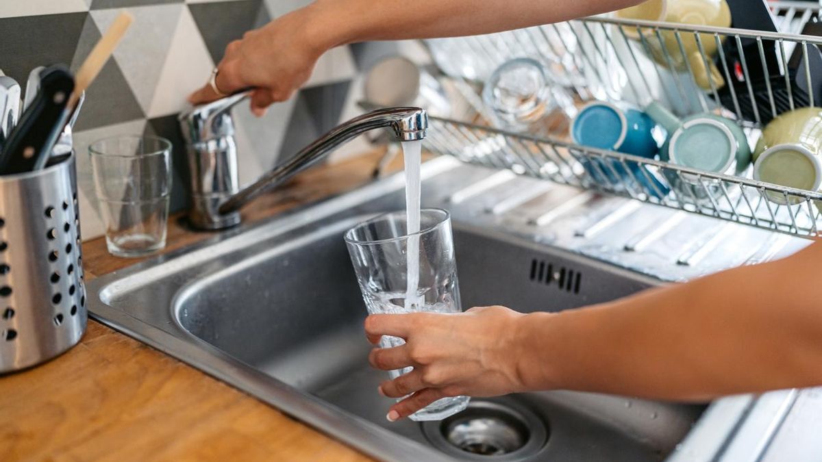 Un vaso de agua.