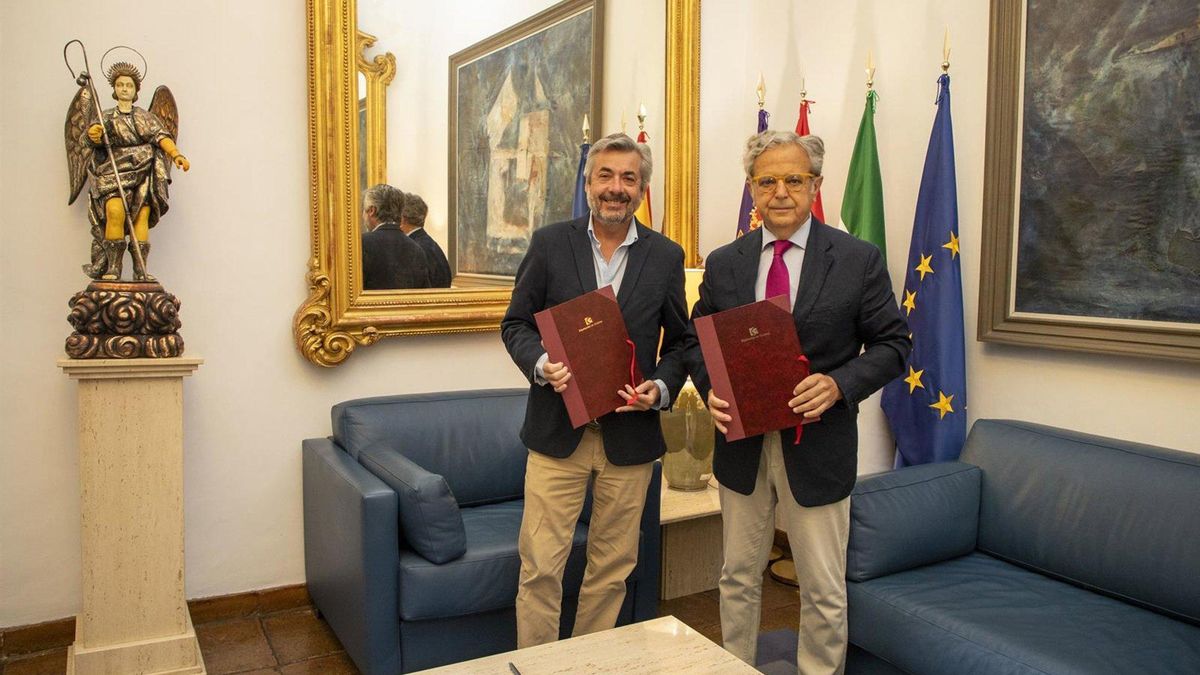 El presidente de la Diputación de Córdoba, Salvador Fuentes, y el presidente de la GMU, Miguel Ángel Torrico