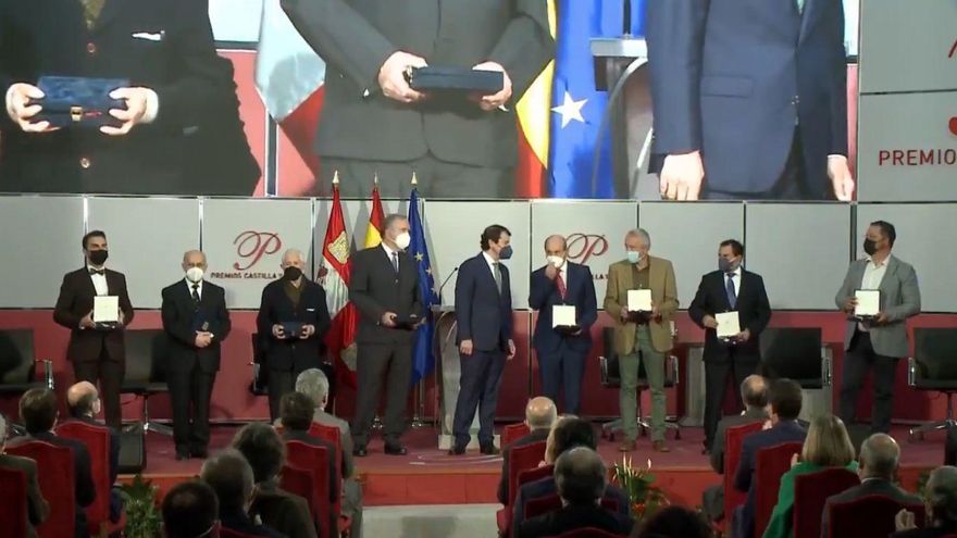 Los premios Castilla y León vuelven a ser sólo para hombres: no reconocen a mujeres desde 2017