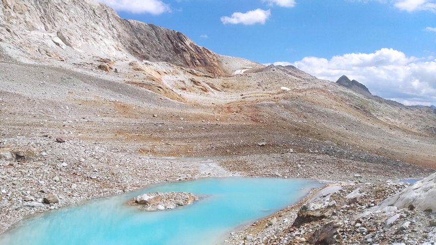 Más de la mitad de los glaciares de los Pirineos han desaparecido y solo quedan 20 en "delicado estado de equilibrio"
