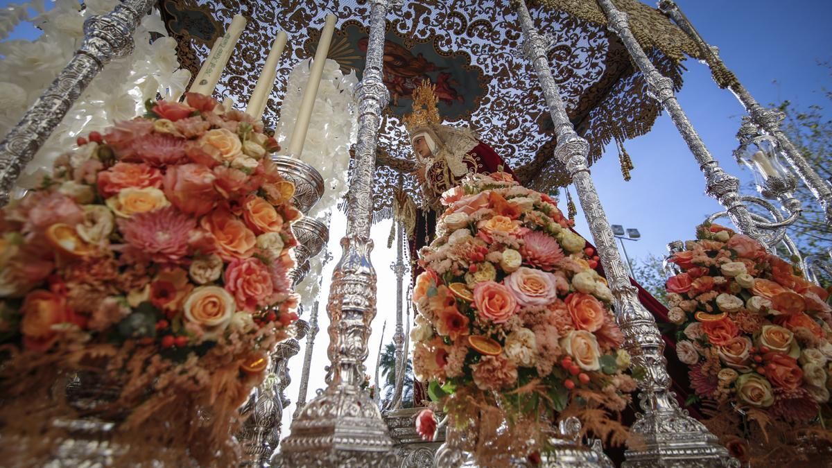 Salida procesional de la Hermandad del Amor, en imágenes