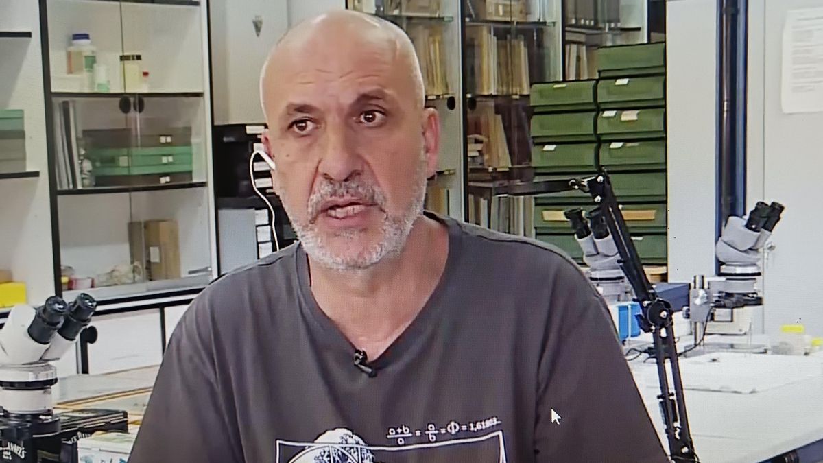 El biólogo David Álvarez pide que de forma inmediata se vede la pesca del salmón en Asturias.