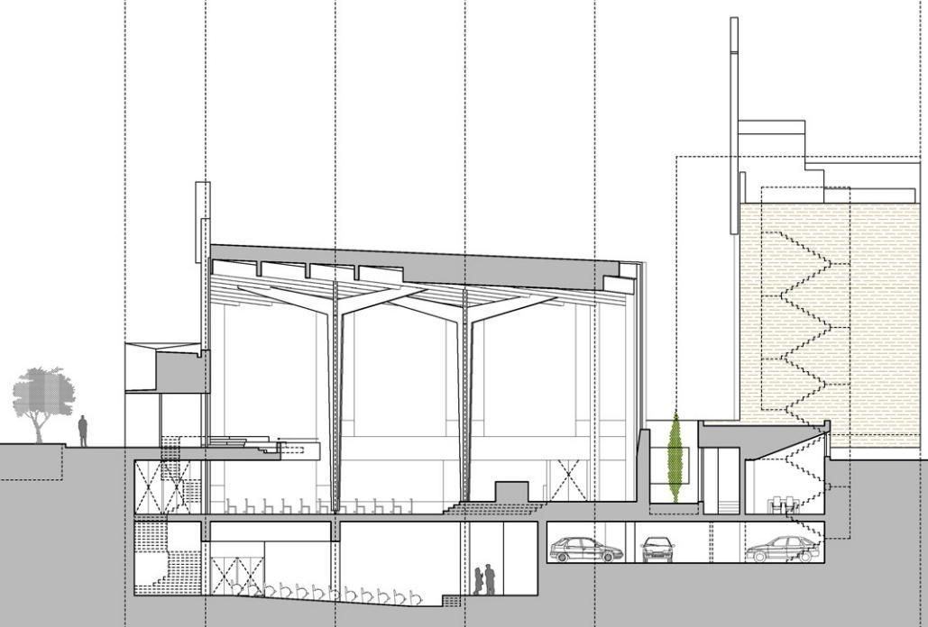 Sección longitudinal del templo, con el auditorio en su sótano