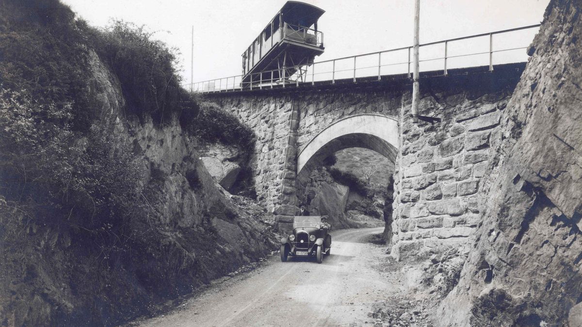 El funicular de Larreineta, en una imagen histórica