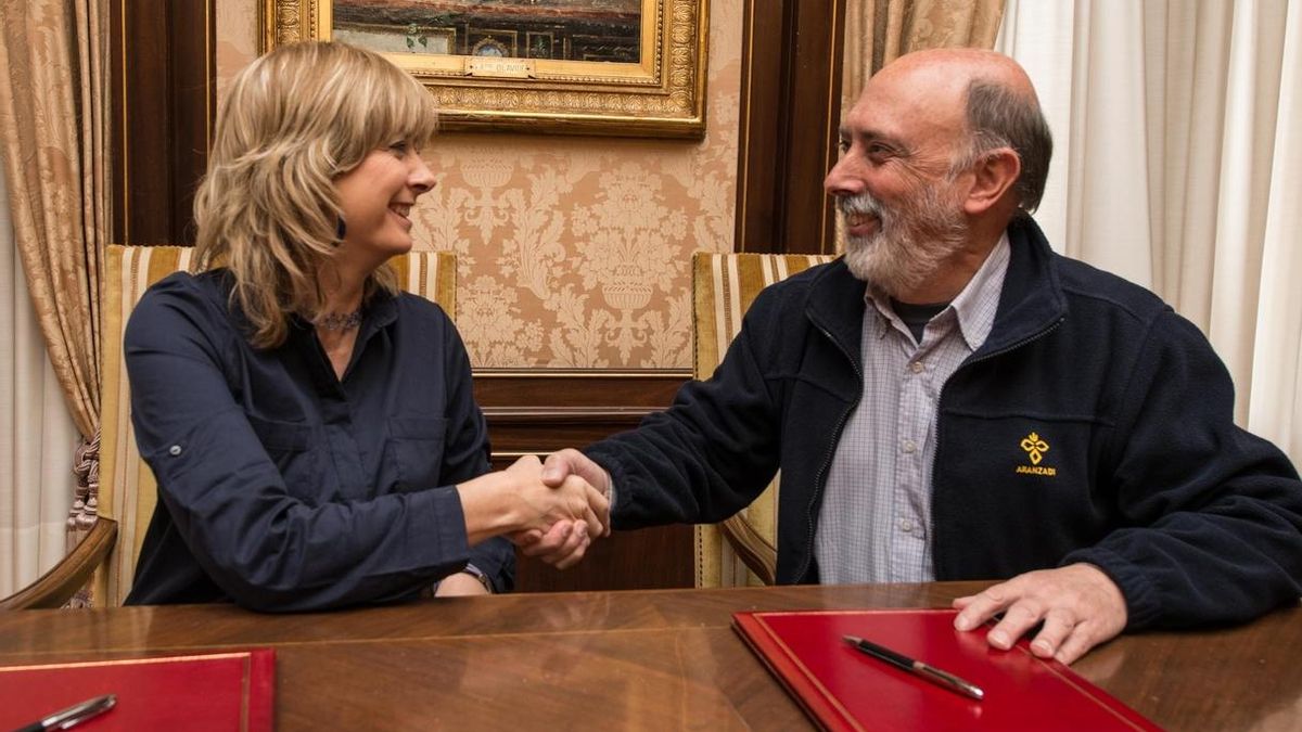 El Gobierno de Navarra y Aranzadi firman un convenio para la exhumación de víctimas de la Guerra Civil