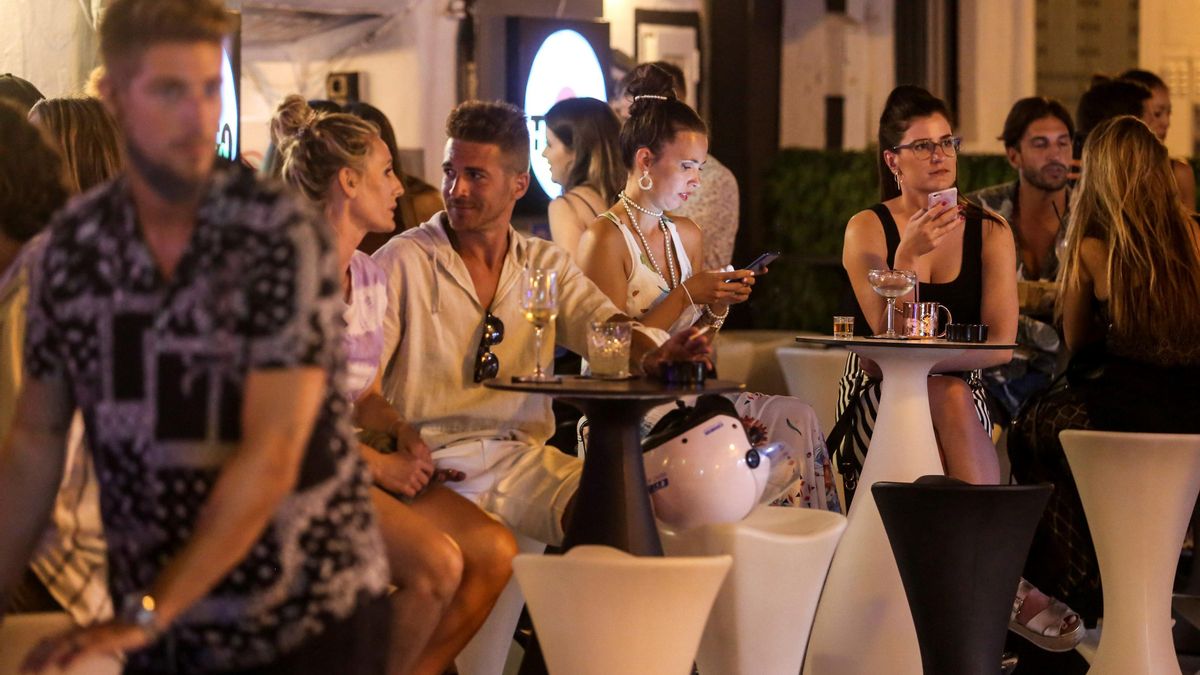 La propuesta de un buque-hotel para turistas en Ibiza genera el rechazo del Govern por "competencia desleal"