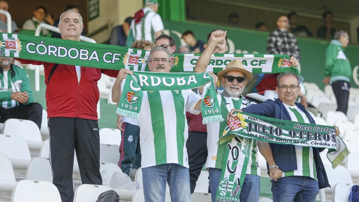 Grada Blanquiverde del Córdoba CF - SD Eibar