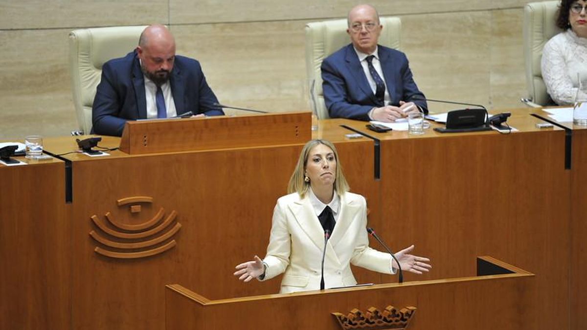 Vox tumba la investidura de Guardiola y bloquea el Gobierno de Extremadura al menos hasta el viernes