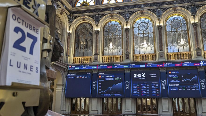 El Ibex pulveriza su máximo histórico 18 años después y supera los 16.000 puntos