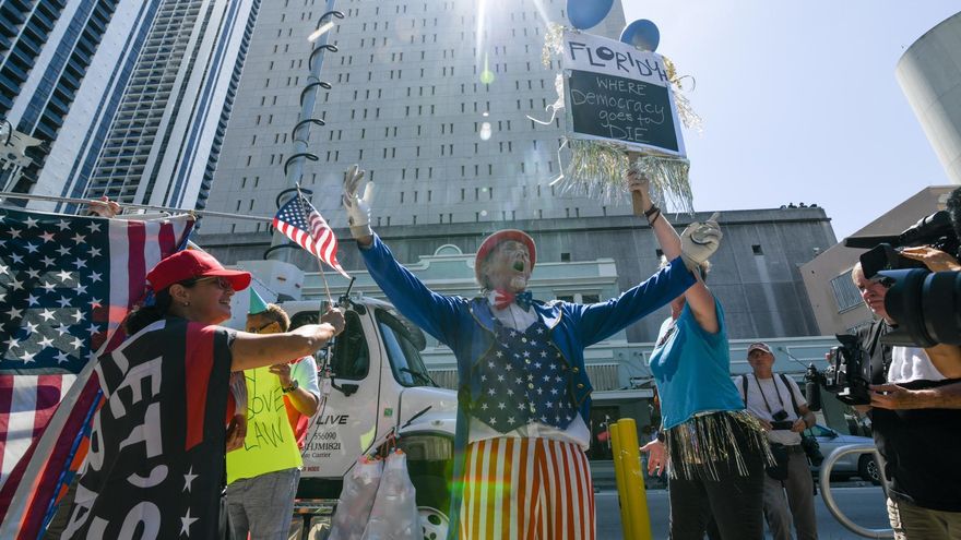 Donald Trump se declara “no culpable” ante el tribunal por el caso de los documentos clasificados