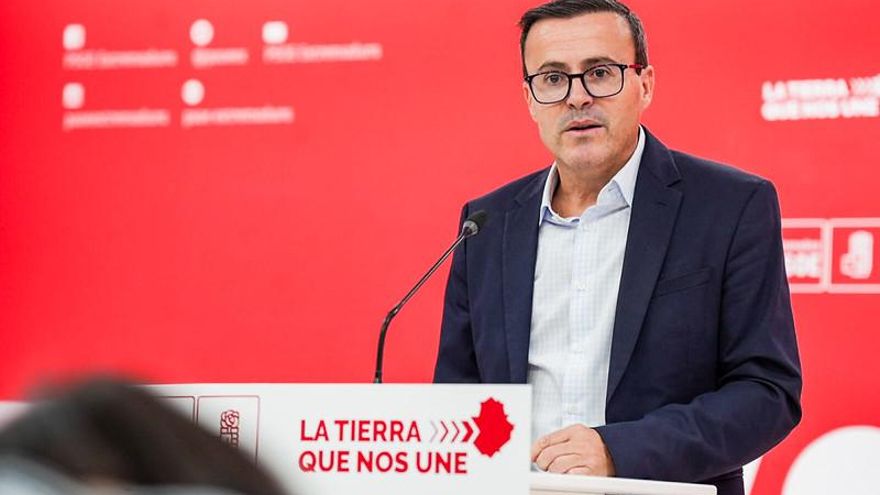 La jueza acusa a Gallardo de "fraude de ley" en su aforamiento y pide al Tribunal Superior de Extremadura que decida si asume la causa