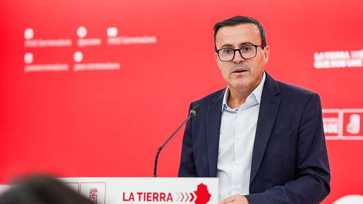 El secretario general del PSOE de Extremadura, Miguel Ángel Gallardo
