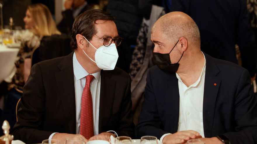 La patronal y los sindicatos inician la negociación sobre cuánto deben subir los salarios en los convenios colectivos