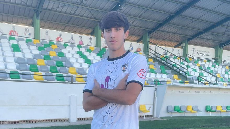 Pozoblanco y Córdoba B continúan con las renovaciones en Tercera RFEF