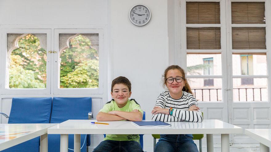 Diego y Maricruz tienen una enfermedad ultrarrara y grave que una terapia por uso compasivo puede revertir