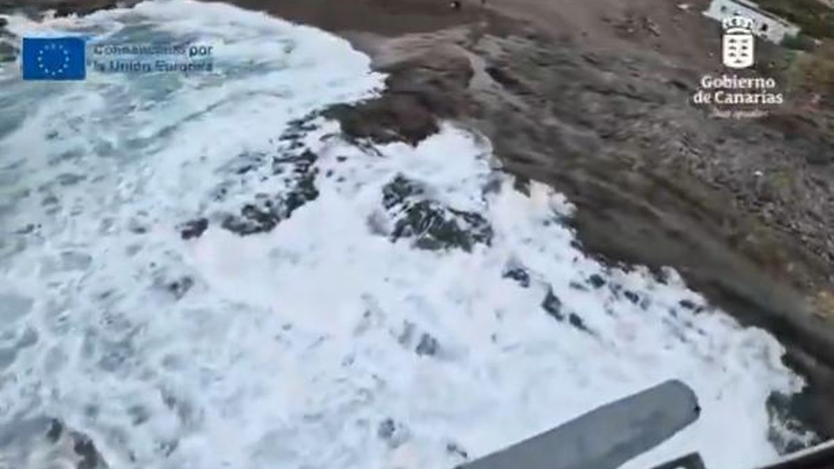 Muere una mujer tras caer al mar desde una zona de rocas en Fuerteventura