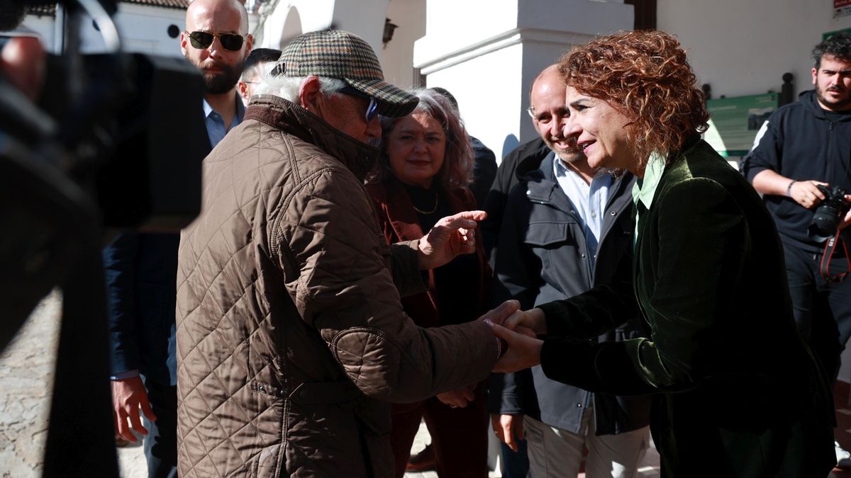 Montero anuncia que las ayudas por el temporal comenzarán a llegar la primera semana de marzo