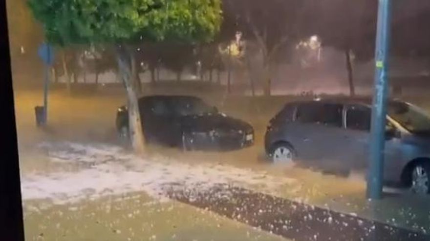 La DANA deja granizo del tamaño de "bolas de pimpón" y causa estragos en el municipio almeriense de El Ejido