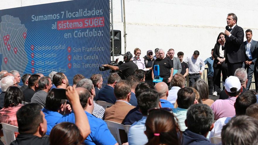 Massa hizo mea culpa en Córdoba para pescar votos esquivos: “Mis disculpas a los cordobeses”